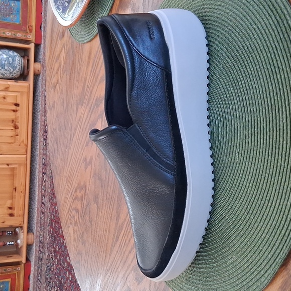 Vionic Black Leather Kearney Slip On Platform Comfort Sneakers Size 11 - Picture 6 of 11